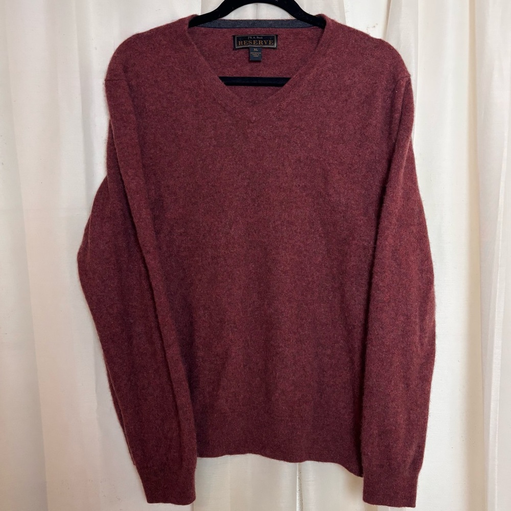 Jos. A. Bank Reserve 100% Cashmere V Neckline Pullover Sweater